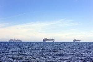 3-cruise-ships.jpg